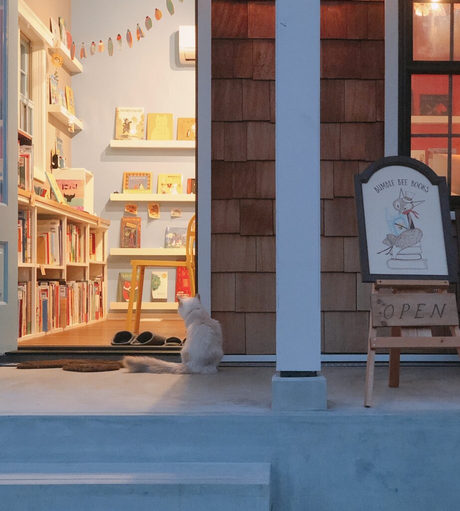 こぐまたちのうみのいちにちミニ原画展(BUMBLE BEE BOOKS)